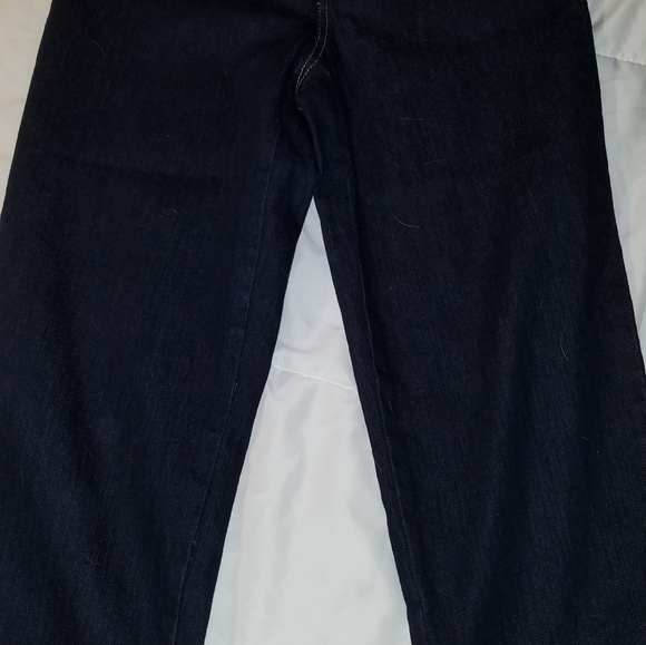 Capris - Picture 4 of 4